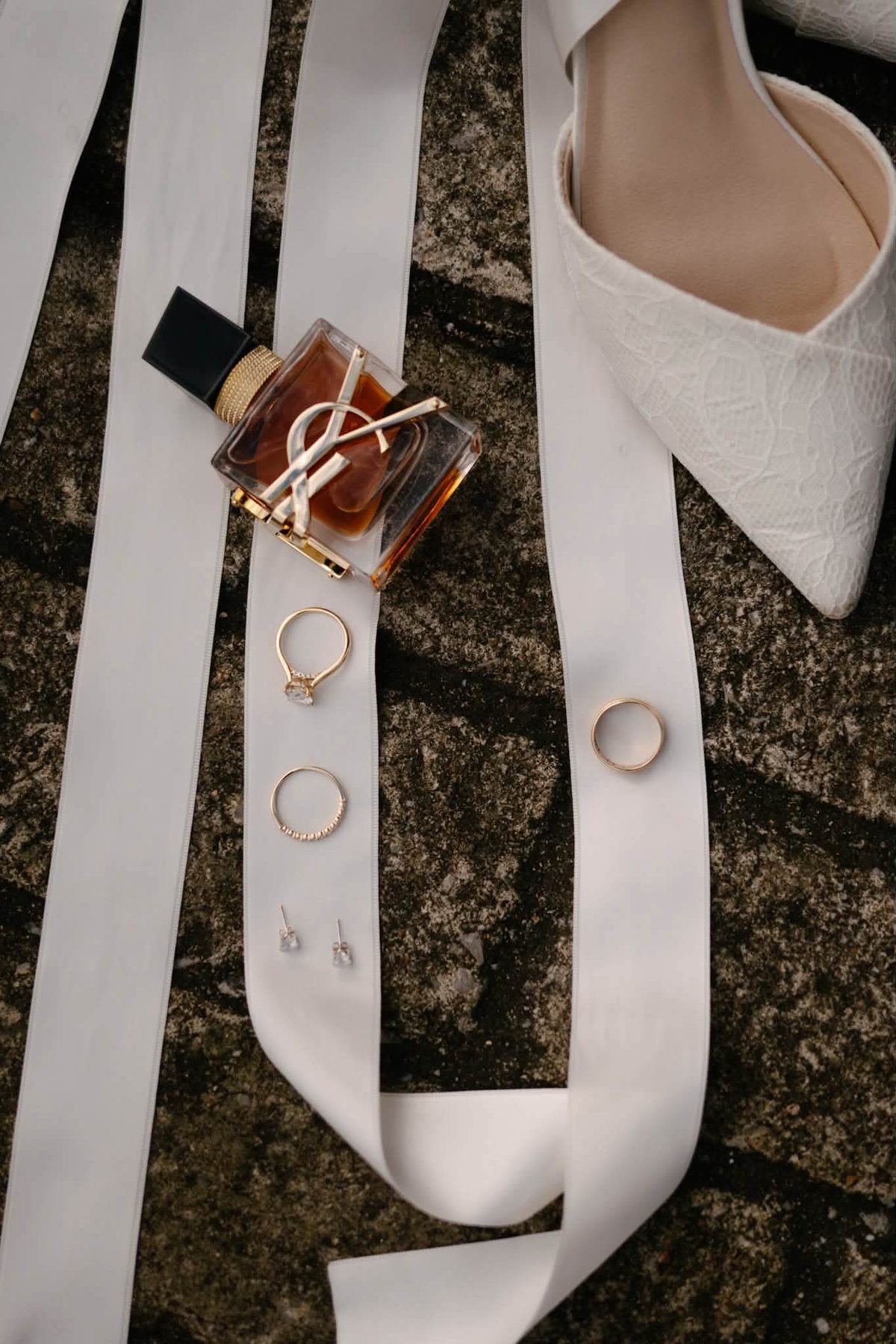 Wedding day details, rings and invitations